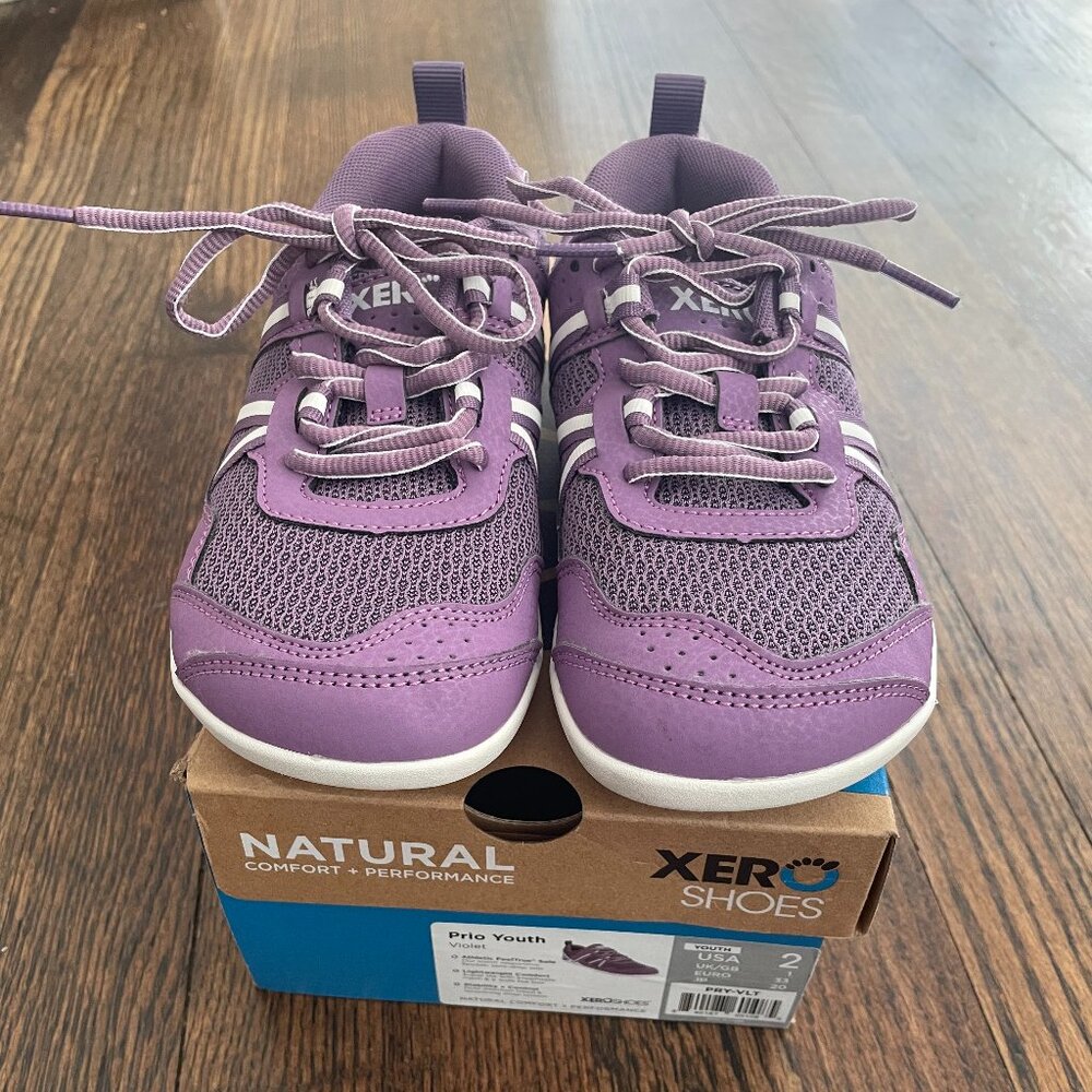 Xero Prio Sneakers, size 2